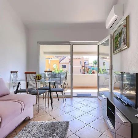 Enka By Interhome Pula