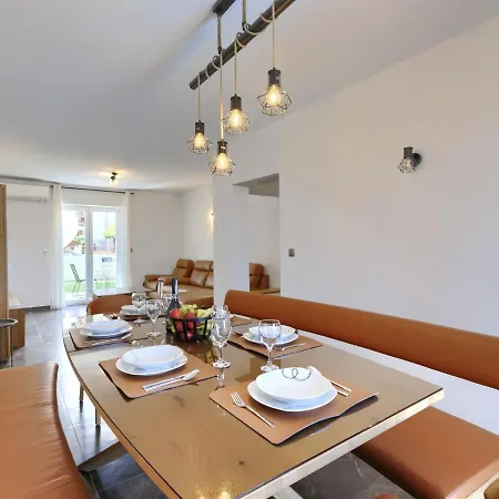 Semesterbostad Enka By Interhome