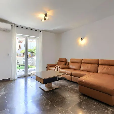 Semesterbostad Enka By Interhome *