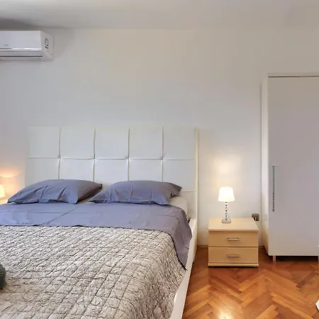 Semesterbostad Enka By Interhome