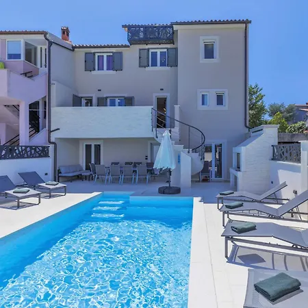 Enka By Interhome Póla