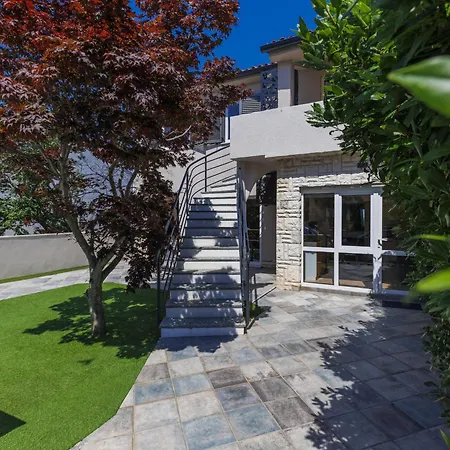 Enka By Interhome Nyaraló *