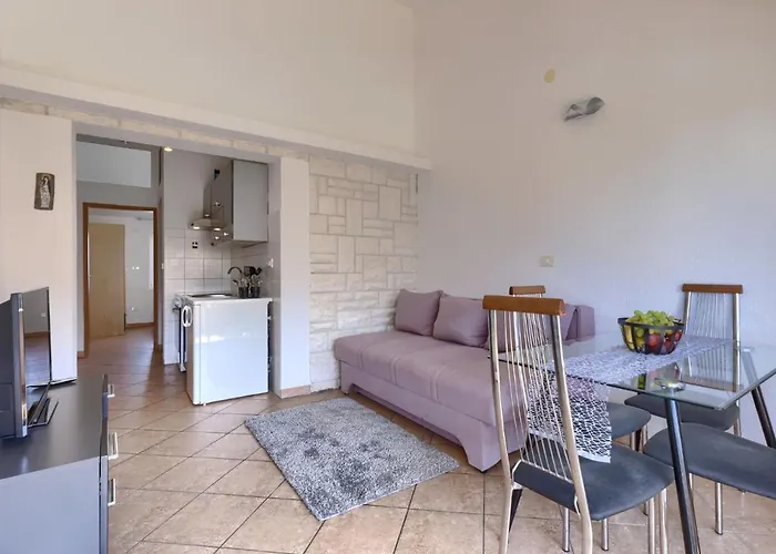 بيت للعطل Enka By Interhome بولا