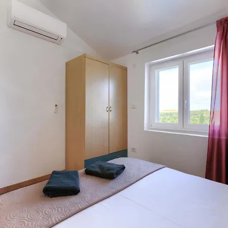 Enka By Interhome Пула