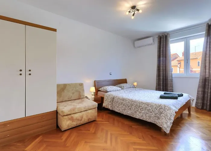 Enka By Interhome * Pula