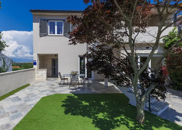 Enka By Interhome * Pula