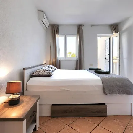 Enka By Interhome Nyaraló Póla
